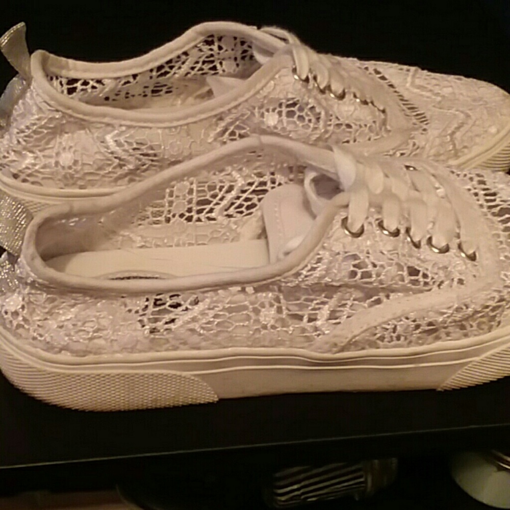 Shoes - Picture 2 of 2